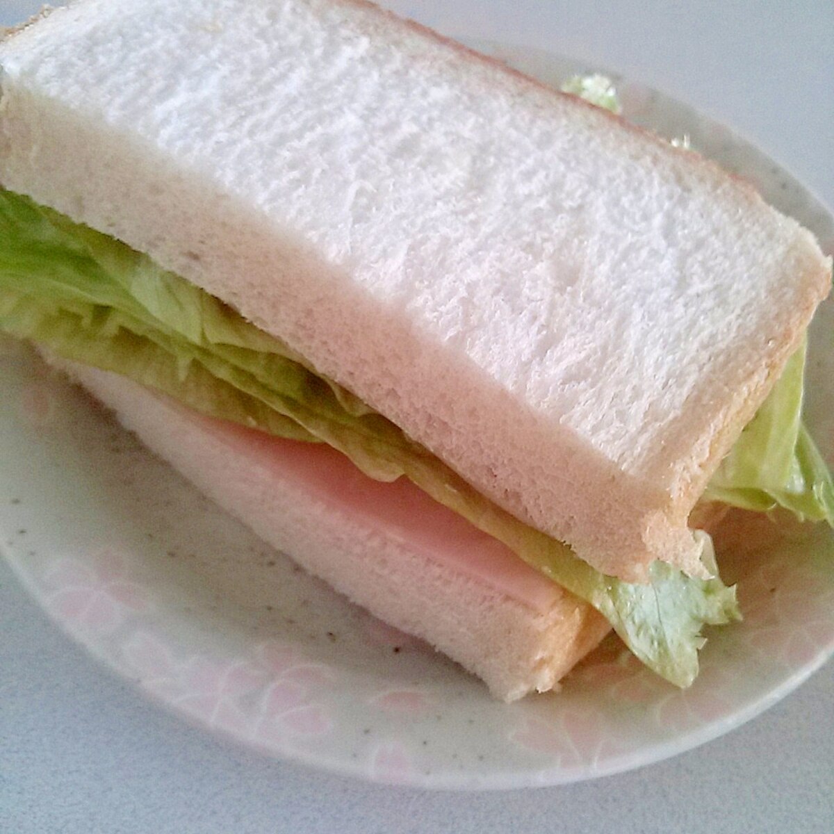食パン1枚de ハムレタスサンド レシピ 作り方 By ぐっち1618 楽天レシピ 食パン1枚de ハムレタスサンド レシピ 作り方 By ぐっち1618 楽天レシピ